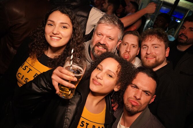 Private Pub Crawl in Lisbon - Why this Lisbon pub crawl works so well for groups