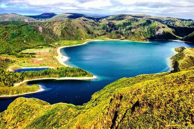 Private Tour 1-4 people Full Day Sete Cidades & Lagoa do Fogo - The guides make it, especially when they avoid the worst crowds