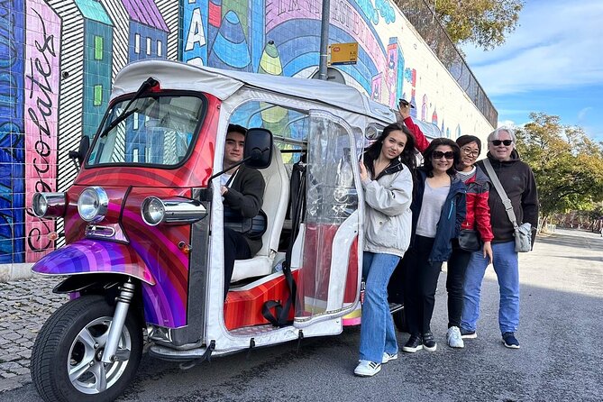 Private Tour in Lisbon with Tuk Tuk - Portas do Sol and Santa Luzia: two miradouros, fast but rewarding
