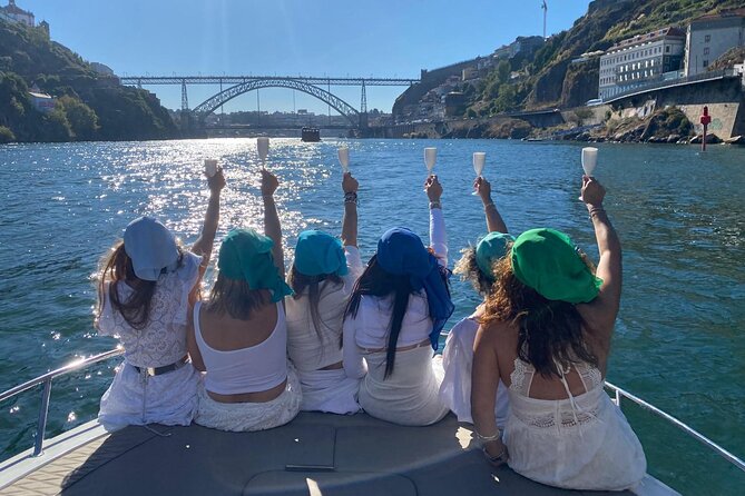 Private Tour of the 6 Bridges with Port Wine - What it’s like on board: comfort, music, and the kind of pace that works
