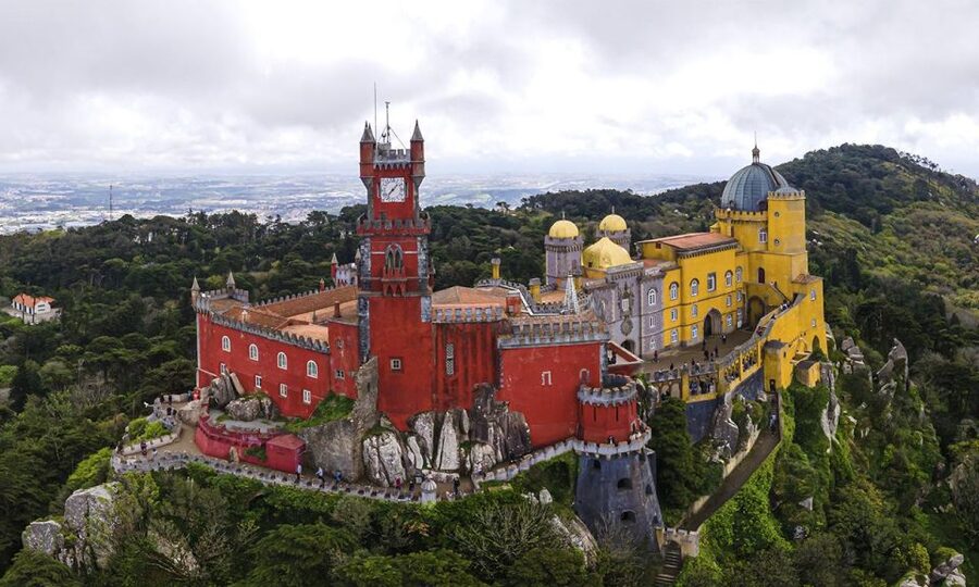 Private Tuk Tuk Tour around Sintra - Seteais and Monserrate: two palace vibes, two garden lessons