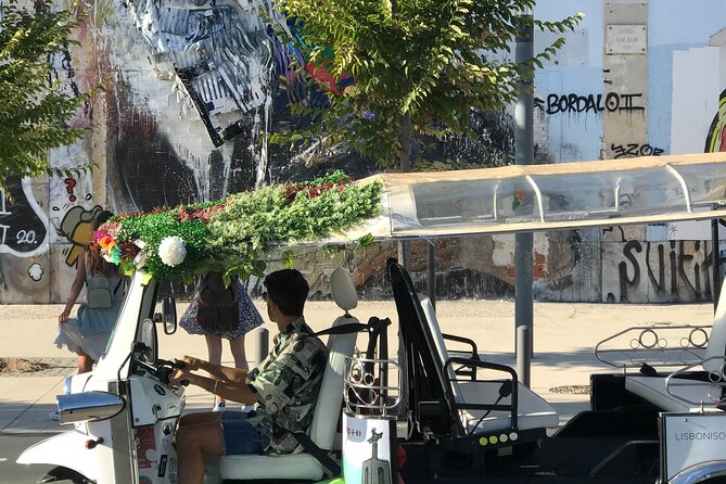 Private tuk tuk tour in old city Lisbon (Standard-1h30) - Miradouro da Senhora do Monte Finish, Castelo in the Foreground