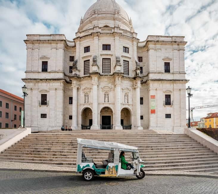 Private Tuk Tuk Tour Lisbon Old Town - Graça and the viewpoint payoff, including São Jorge Castle