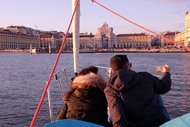 Relaxing Sailboat Cruise along the Tagus - Timing, wind, and whether you’ll sail or motor