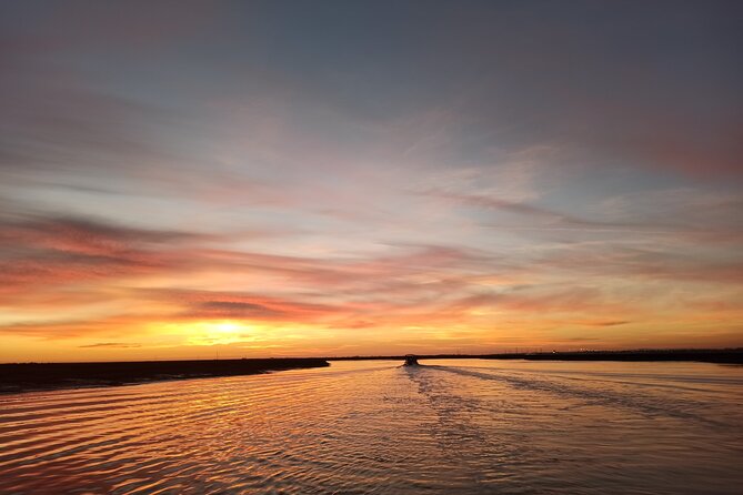 Ria Formosa Sunset 1 hour Boat Trip in Faro - A one-hour sunset cruise that still feels like a real outing