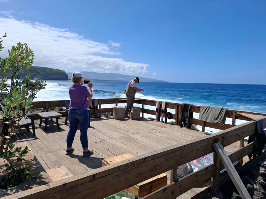São Miguel: 2-Day Island Tour, Tea & Pineapple Plantation - Guides who narrate the island, not just the route