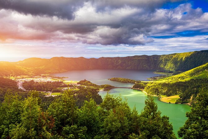 São Miguel 2-Day Tour: East & West Highlights Adventure - Key highlights that matter in real life