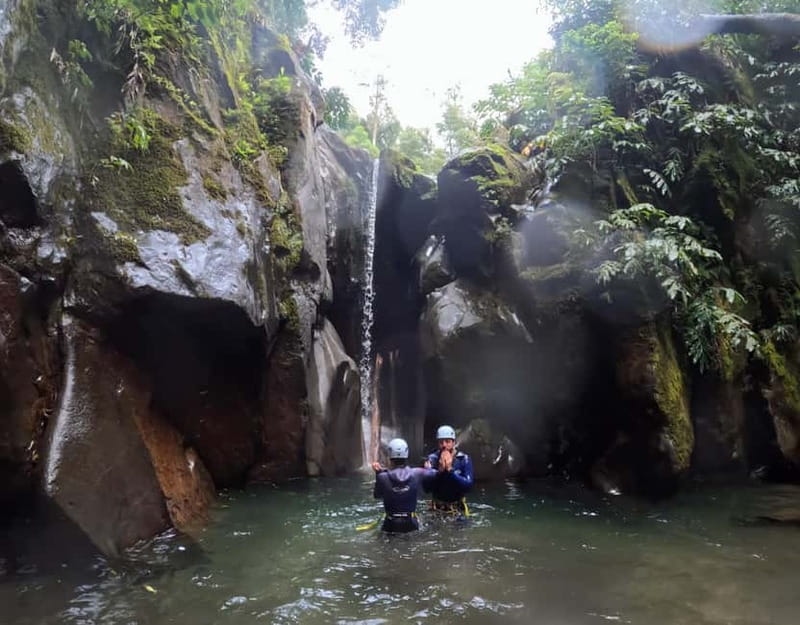 São Miguel: AdventurePark Canyoning Salto do Cabrito, Azores - Guides Diogo and João: how the experience stays safe without killing the fun