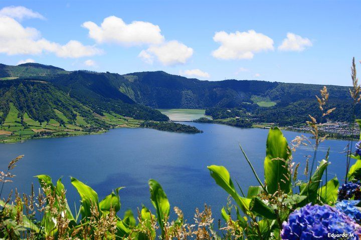 São Miguel, Azores: Sete Cidades Half-Day Jeep Tour - Coffee inside Sete Cidades: the calm break that adds meaning