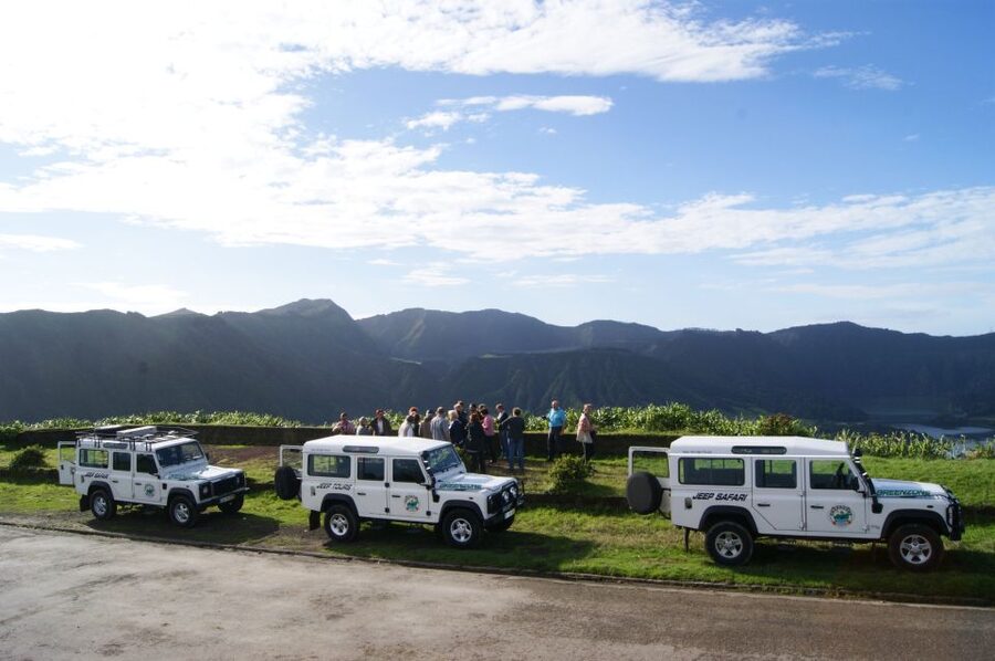 São Miguel, Azores: Sete Cidades Half-Day Jeep Tour - Guides make the difference: stories, timing, and better photos