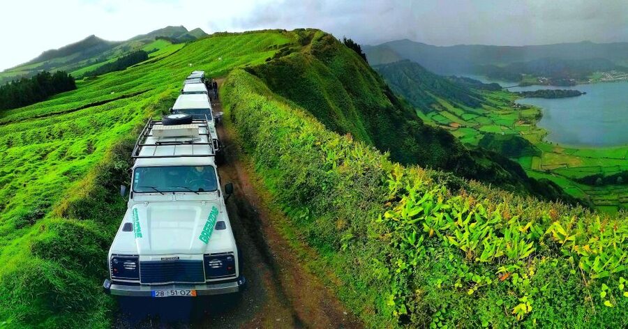 São Miguel, Azores: Sete Cidades Half-Day Jeep Tour - How the 3.5 hours typically unfold from Ponta Delgada