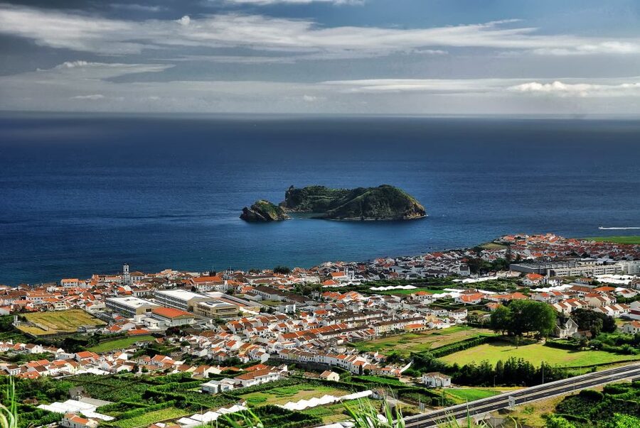 São Miguel: Furnas and Nordeste Full-Day Tour with Lunch - Furnas town time, a slower pace after the steam show
