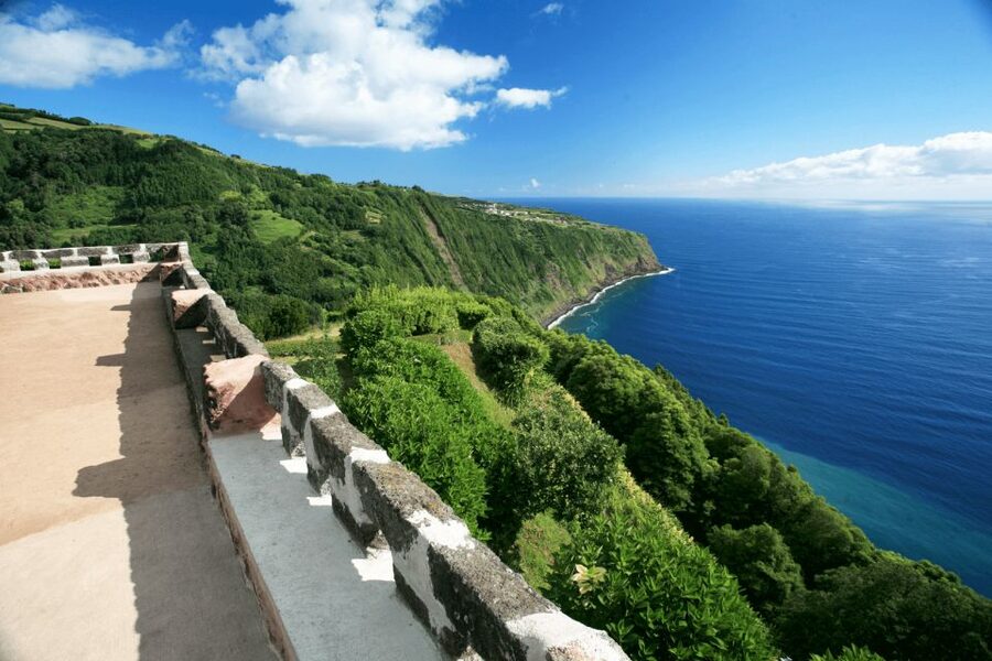 São Miguel: Nordeste, Cliffs & Waterfall Day Trip with Lunch - Pickup, van time, and why the group size matters
