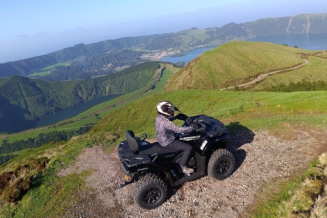 São Miguel : Sete Cidades Quad / Buggy Tour - Pico da Cruz and Miradouro Das Cumeeiras: where altitude changes the mood