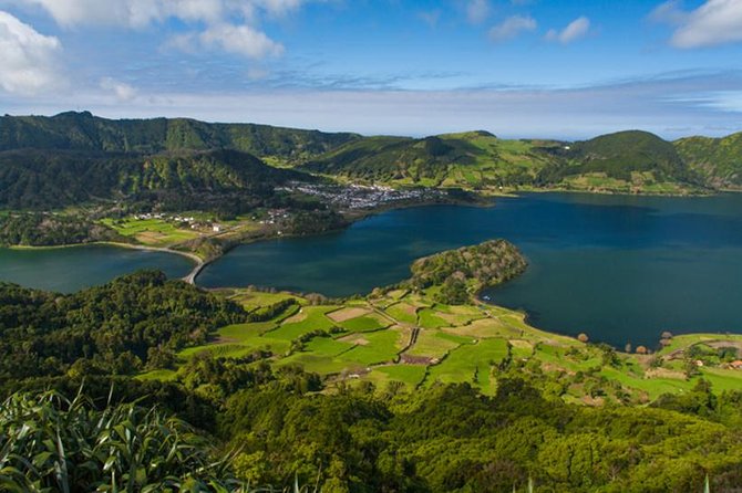 São Miguel West Full Day Tour with Setes Cidades Including Lunch - Vista do Rei and Sete Cidades Angles: Two Lakes, Three Perspectives