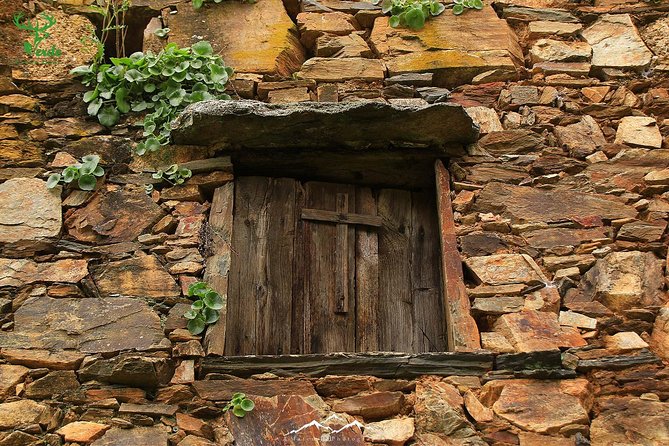 Schist Villages at Lousa Mountain - Cerdeira: Slate Paths, a Hidden Spring, and Local Creativity