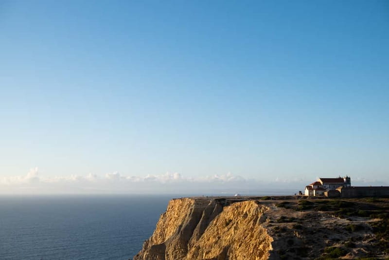 Sesimbra & Arrábida National Park Tour with 5 Wines Tasting - Arrábida Natural Park: the blue-coast feel, Mediterranean plants, and photo breaks