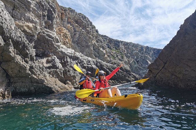 Sesimbra Discovery by Kayak - Praia do Ribeiro do Cavalo: the beach break that actually refreshes