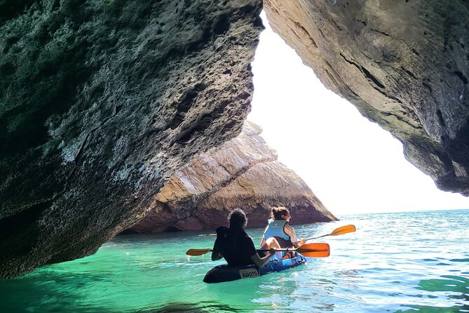 Sesimbra : Guided Kayak Tour in Arrábida Natural Park & Caves - Stop 2: Sesimbra and the cave route along Arrábida