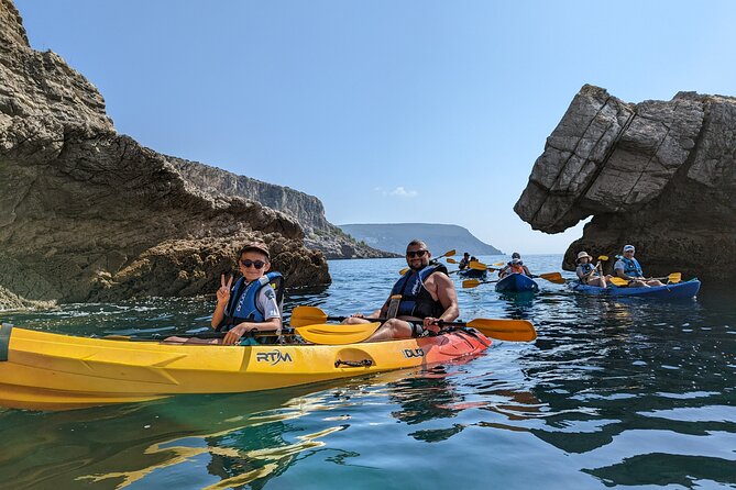 Sesimbra : Guided Kayak Tour in Arrábida Natural Park & Caves - What the rowing really feels like on this ocean section