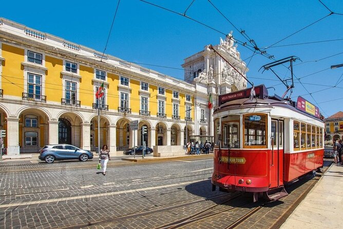 Shared Arrival Transfer: From Lisbon Airport to Hotels - Shared Van Timing: How Waiting Works in Real Life