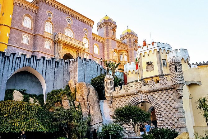 Sintra and Cascais Full-Day Private Tour - Timing and pacing: how the day stays enjoyable