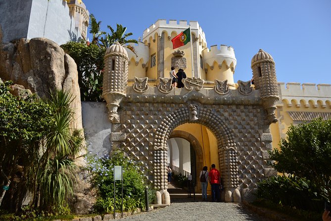 Sintra and Cascais Small Group Tour in a Van With Tickets - Why This Day Trip Feels Efficient (And Not Rushed)
