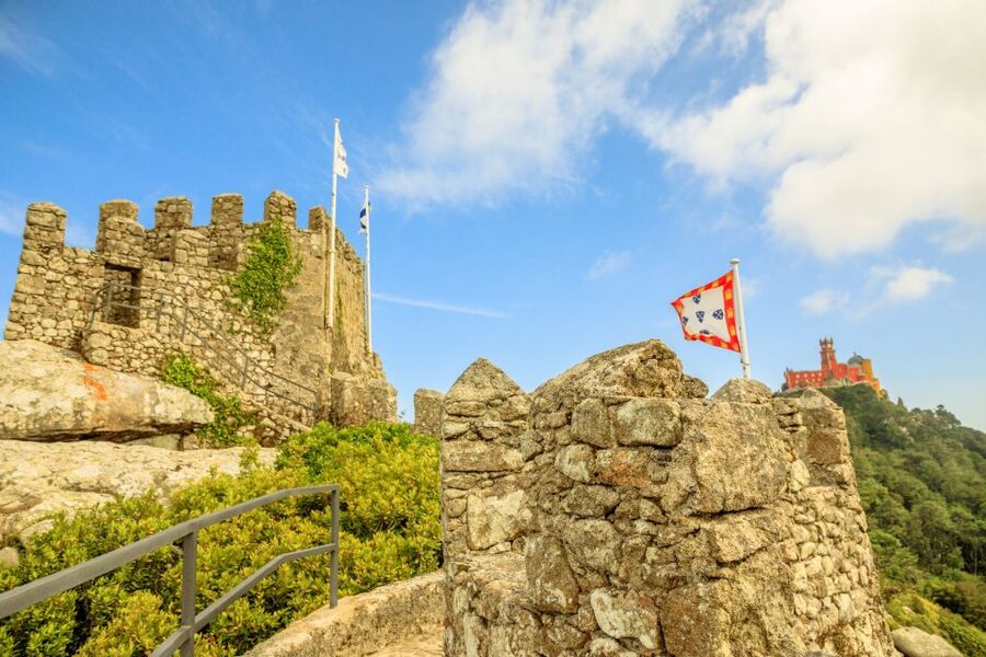Sintra: Castle of the Moors E-Ticket and Audio Guide - Arriving at the Moorish Castle: Expect Queues, Then Freedom