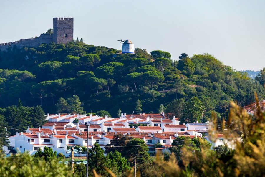 Sintra: Castle of the Moors E-Ticket and Audio Guide - Walking the Castle Walls: Cooling Breezes and the Best Pace