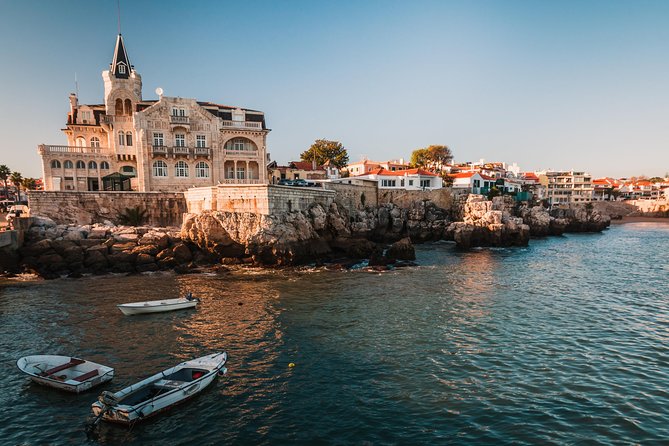 Sintra Deluxe from Lisbon with Pena Palace ticket - Cascais in 45 Minutes: A Beach Town Snapshot