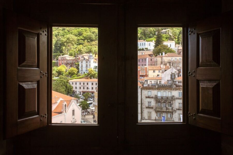 Sintra: Half-Day Tour with Royal Palace Ticket - Who this is best for, and who should reconsider