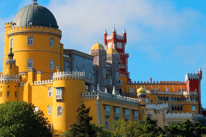 Sintra Historical Jeep Adventure - Palaces & Secret Routes - Centro Historico de Sintra: a quick taste of town life