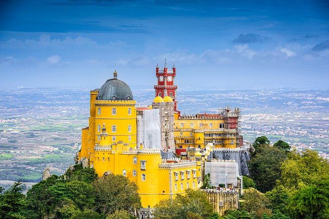 Sintra, Pena Palace, Cabo da Roca, Cascais Day Trip from Lisbon - Stop 1: Centro Historico de Sintra (About 1 Hour, Free Time to Get Oriented)