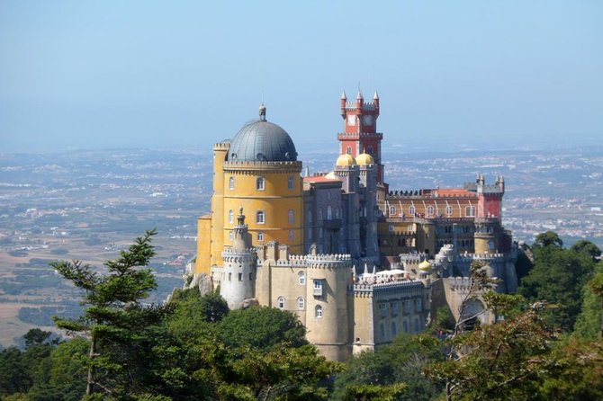 Sintra, Pena Palace, Cabo Roca, Cascais Small Group from Lisbon - Lisbon to Sintra: what the morning is really for