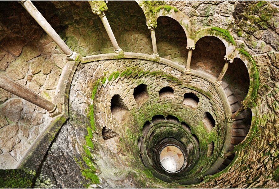 Sintra: Pena Palace, Quinta da Regaleira, Cabo da Roca and Cascais - Palácio da Pena: colors, romantic architecture, and hilltop views
