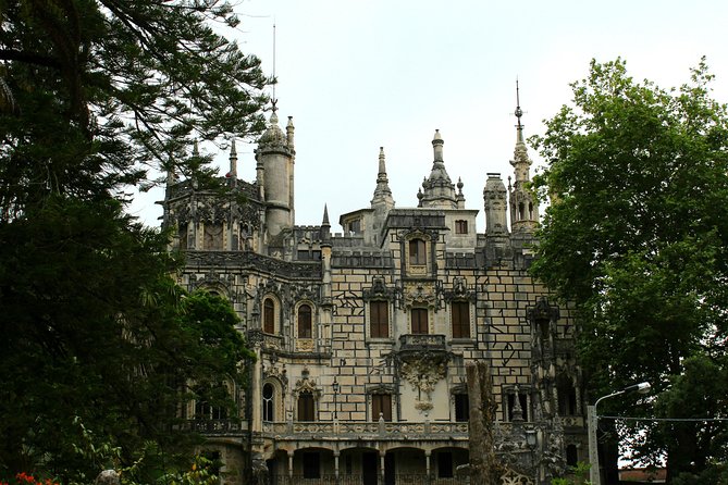 Sintra Small-Group Tour: Let the Fairy Tale Begin with Pick Up - The guide makes (or breaks) the experience, and you can steer it