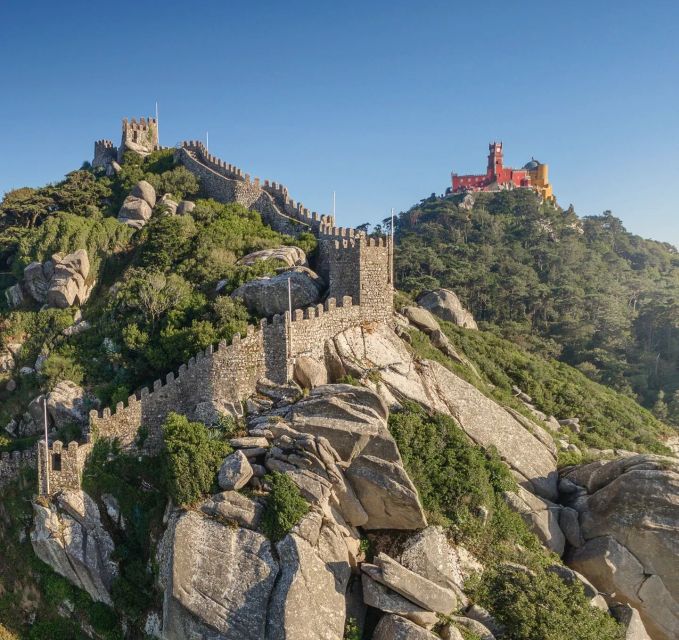 Sintra: The Romantic Village – Private Half-Day Guided Tour - Castle of the Moors: dramatic views with minimal time cost