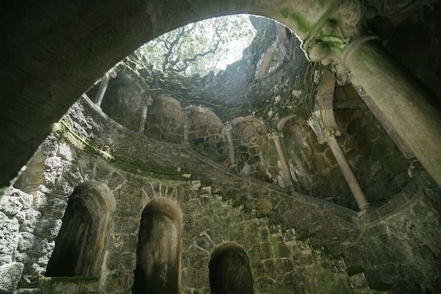 Sintra: The Romantic Village – Private Half-Day Guided Tour - Quinta da Regaleira: the iconic estate moment built into a timed plan