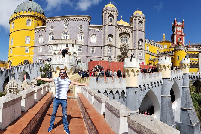 Sintra to Cascais: 2 Palaces, 4 Sites, Small Group 10 Hour Tour - Vale dos Lagos at Parque de Pena: A Picture-Perfect Pause Before the Main Event