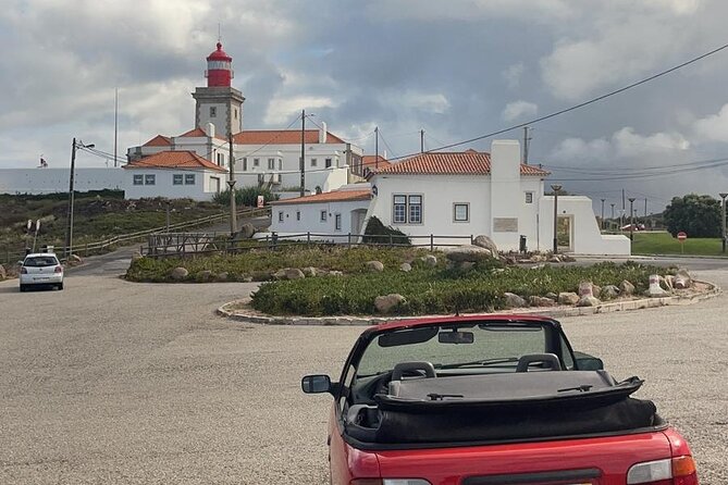 Sintra Walking Tour: Romantic Village & Palaces - Moorish Fountain and the Pelourinho: small stops with big meaning