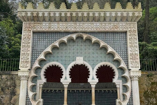 Sintra Walking Tour: Romantic Village & Palaces - Church of São Martinho: a quiet reset near the palace