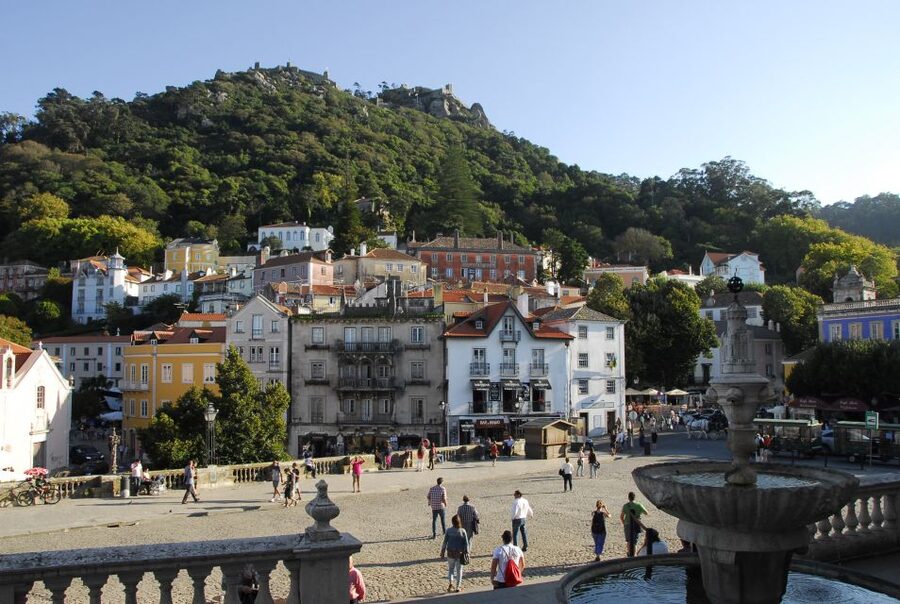 Sintra with a guide: Pena, Regaleira, Roca and Cascais - Sintra Historic Center Lunch Break: Use It Like a Local, Not a Tourist