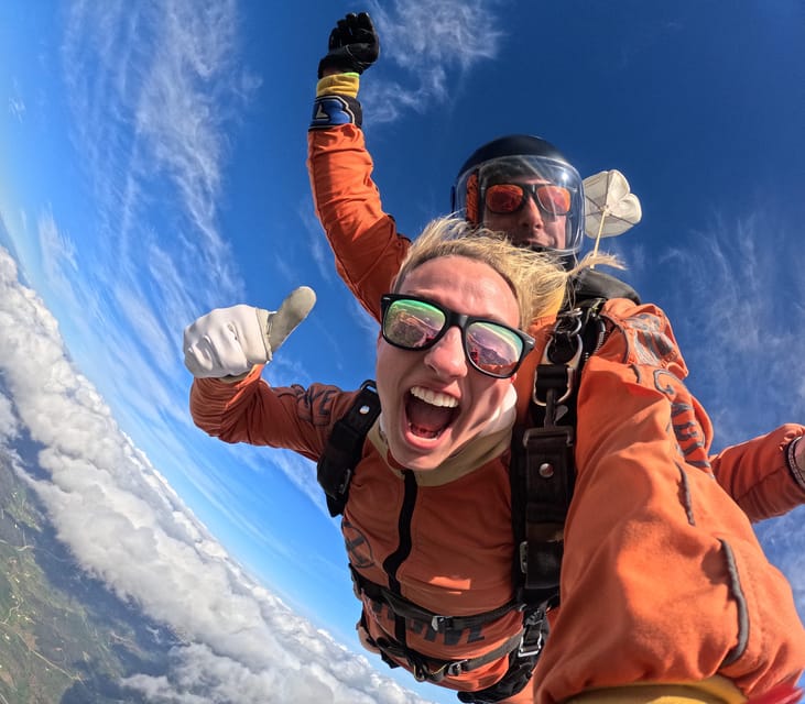 Skydive Algarve: Tandem Skydiving 10.000ft (up to 15.000ft) - A 15,000ft tandem jump in Portugal that actually feels organized