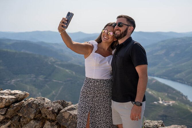 Small Group Douro Valley Wine Tour with Lunch and Cruise - The small-group factor: what you get in the real world