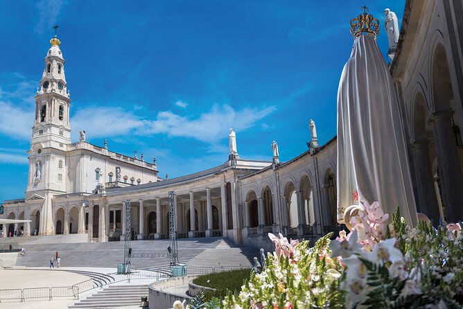 Small Group Tour to Fátima, Batalha, Nazaré and Óbidos from Lisbon - Four Stops in One Day: The Value of a Tight Lisbon Loop
