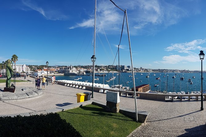 Small Group Tour to Sintra, Pena Palace, Cabo Roca and Cascais - Cascais old town: your hour to slow down