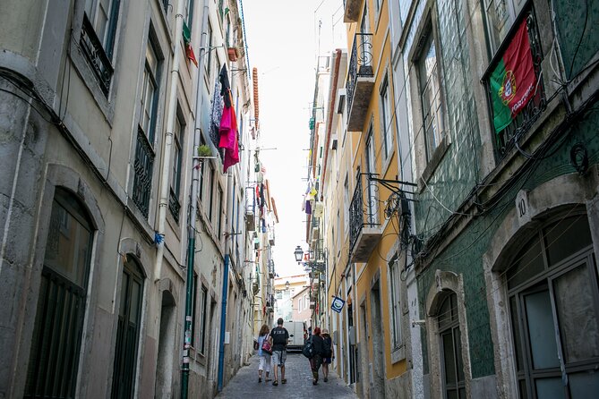 Song of the Sea: Fish, Seafood and Tradition in Lisbon’s Port Zone - Small-group pace, moderate fitness, and the uphill reality
