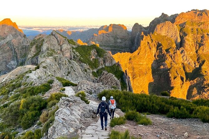 Sunrise Transfer To Pico Do Arieiro, Hike To Pico Ruivo & Return From Teixeira - Pico do Arieiro at Sunrise: Tunnels, Cloud Views, and the Stairs to Heaven