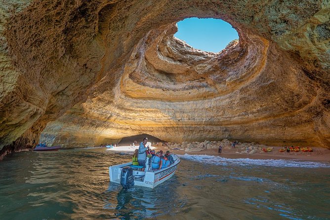 Superb Private caves tour with highly skilled skipper - Your Private Skipper: Confidence, Handling, and a Relaxed Pace