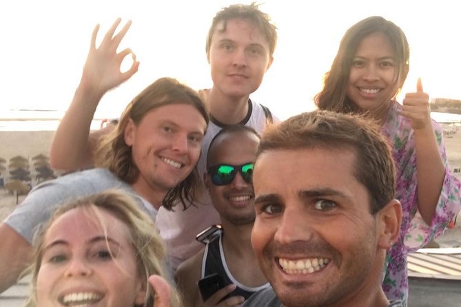 Surf Experience in Cascais - What the lesson actually looks like (warm-up, theory, practice)